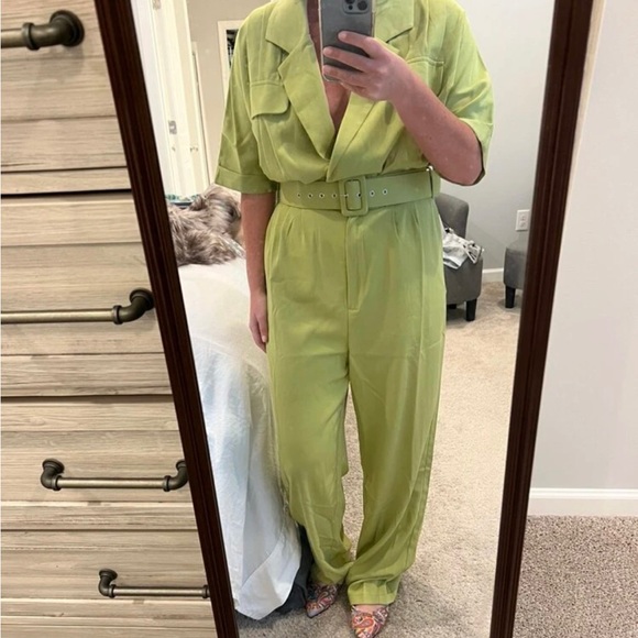 Green Jumpsuit With Belt - Picture 5 of 7